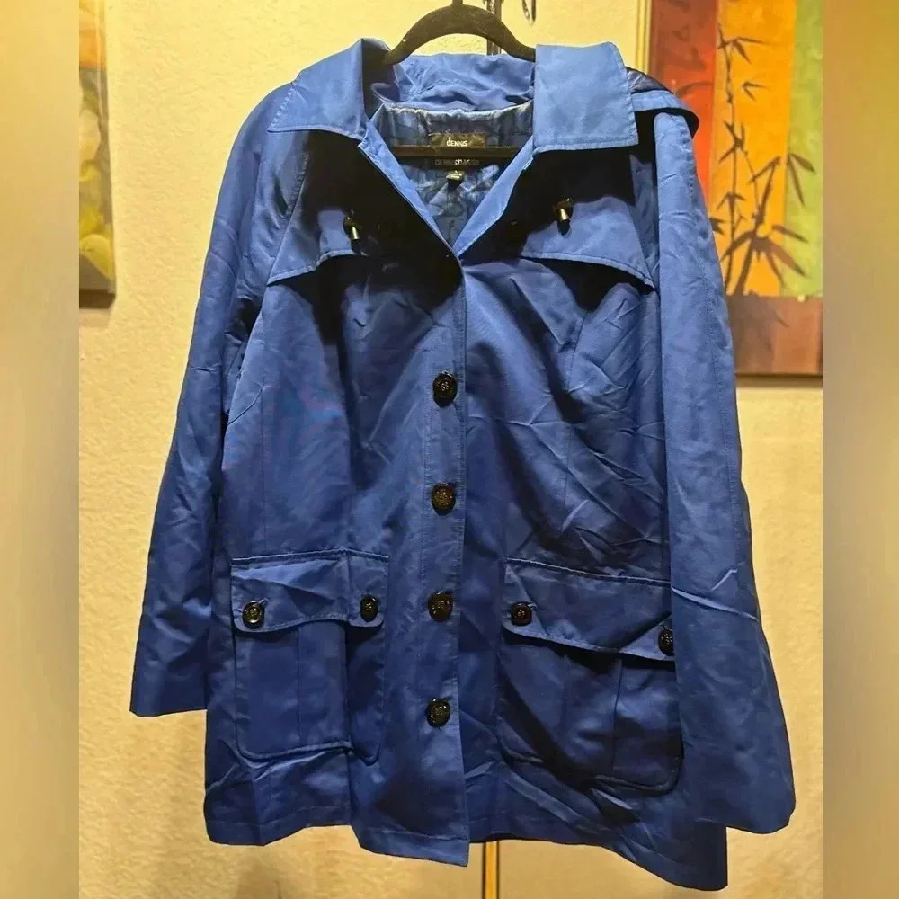 Dennis Basso Removable hood blue jacket women’s size L